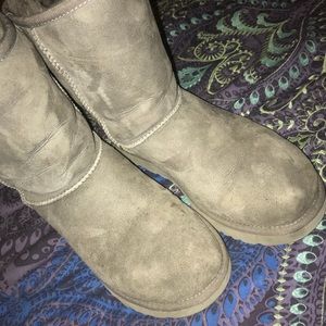 Ugg’s Classic II (water resistant)